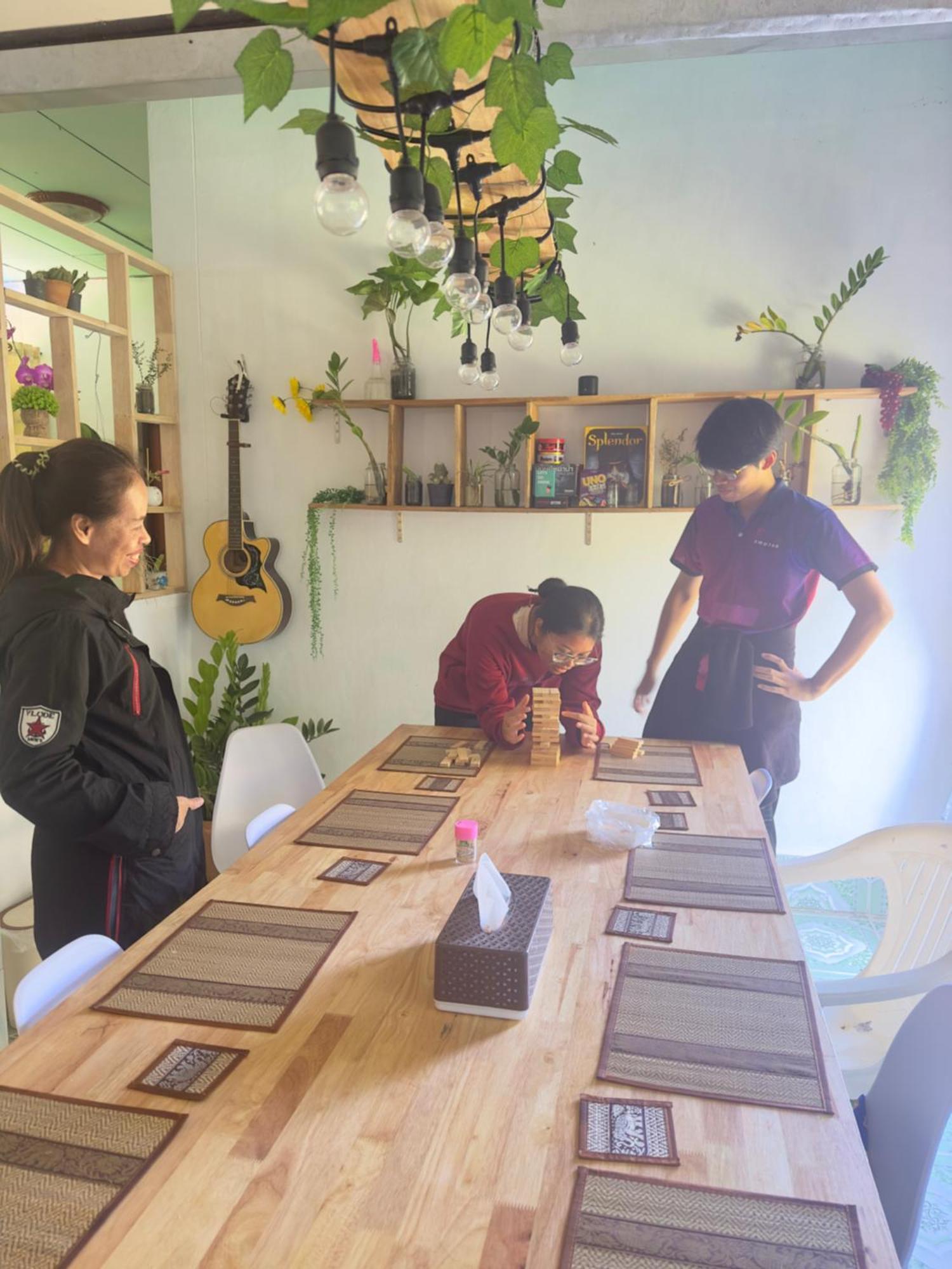 Positive Energy Homestay And Guide In Chiangkhan Chiang Khan Buitenkant foto